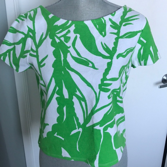 Lilly Pulitzer Tops - Lilly Pulitzer crop top